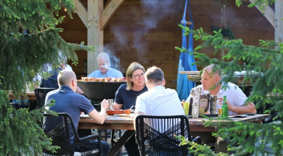 Ruim opgezet terras