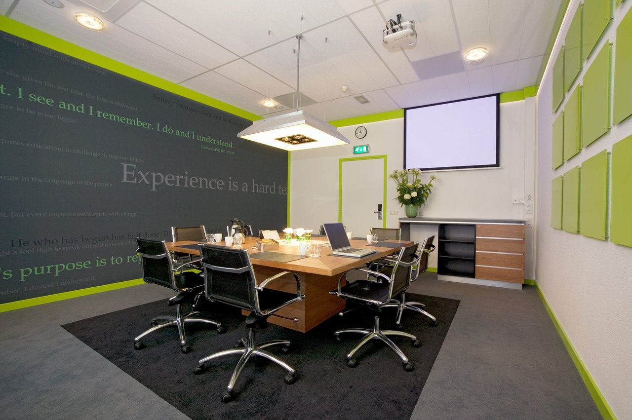Boardroom Strauss 