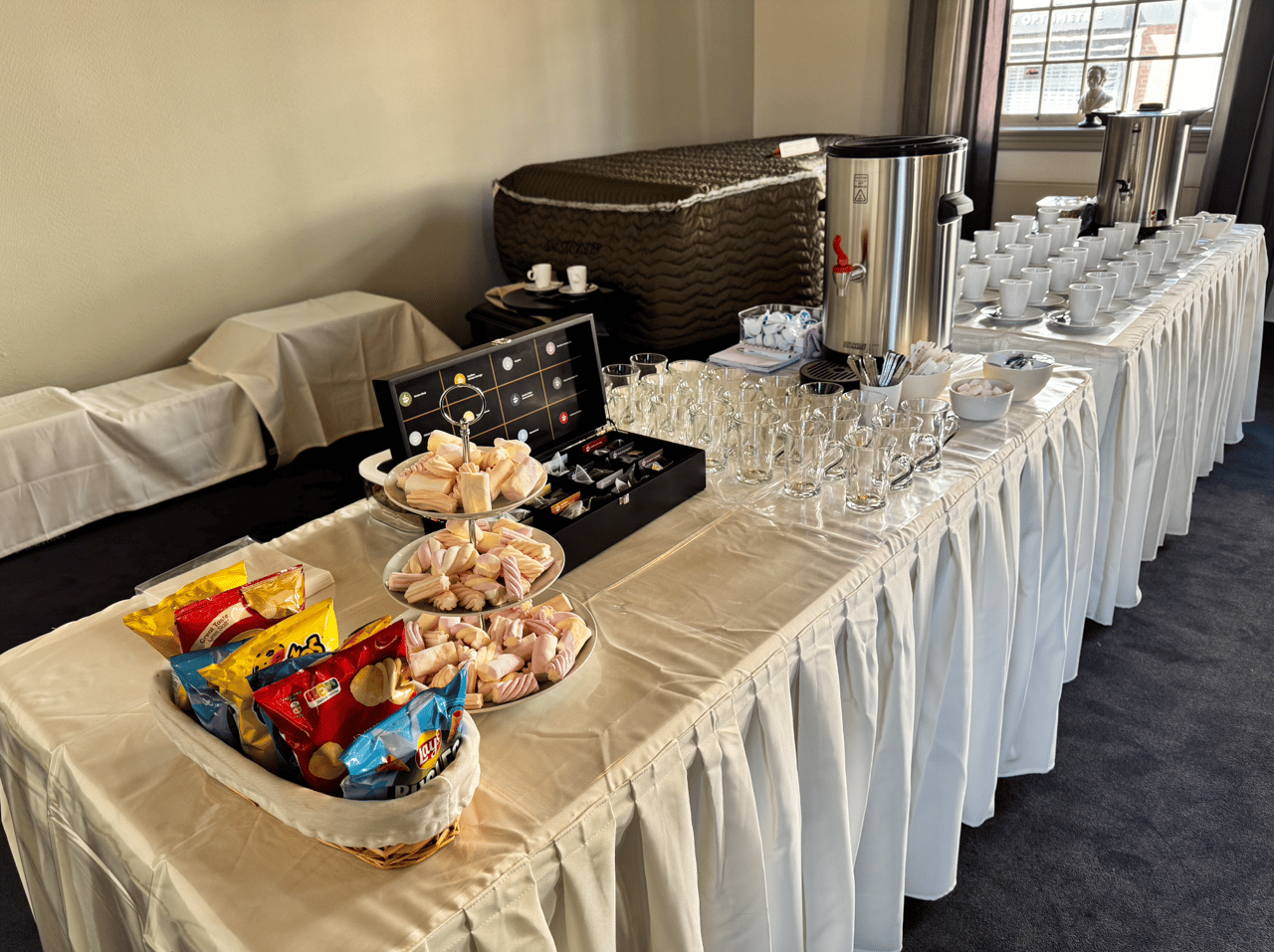 Lingezaal indeling koffie en thee buffet