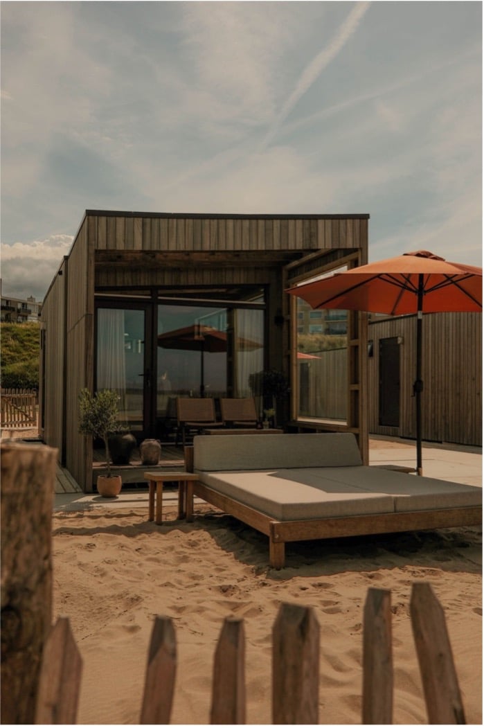 Voorzijde suites.jpg