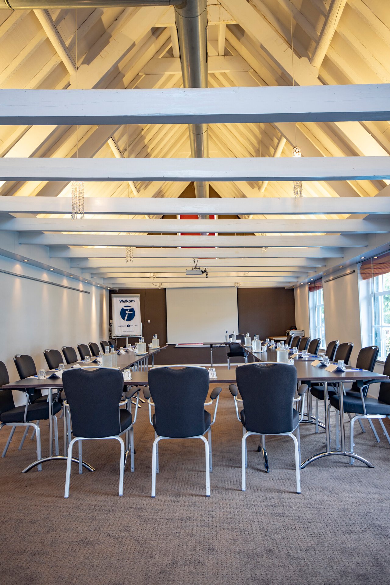 Loosdrecht-Interieur-Zalen-Skutsje-46
