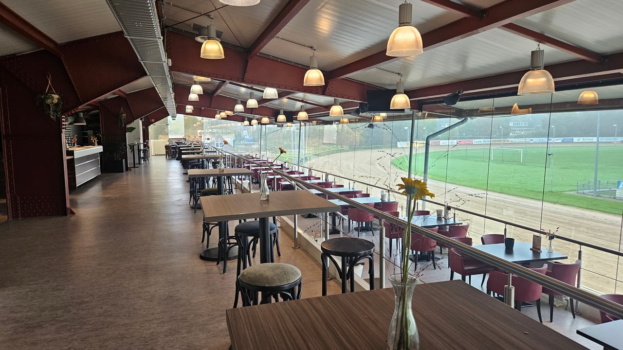 De Lounge eerste etage drafbaan alkmaar 