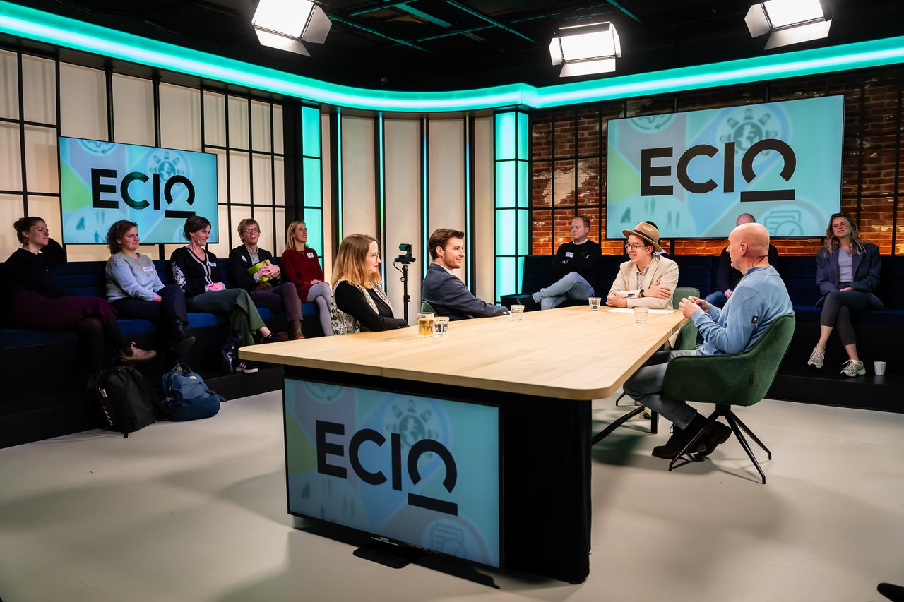 Hybride bijeenkomst 1.jpg