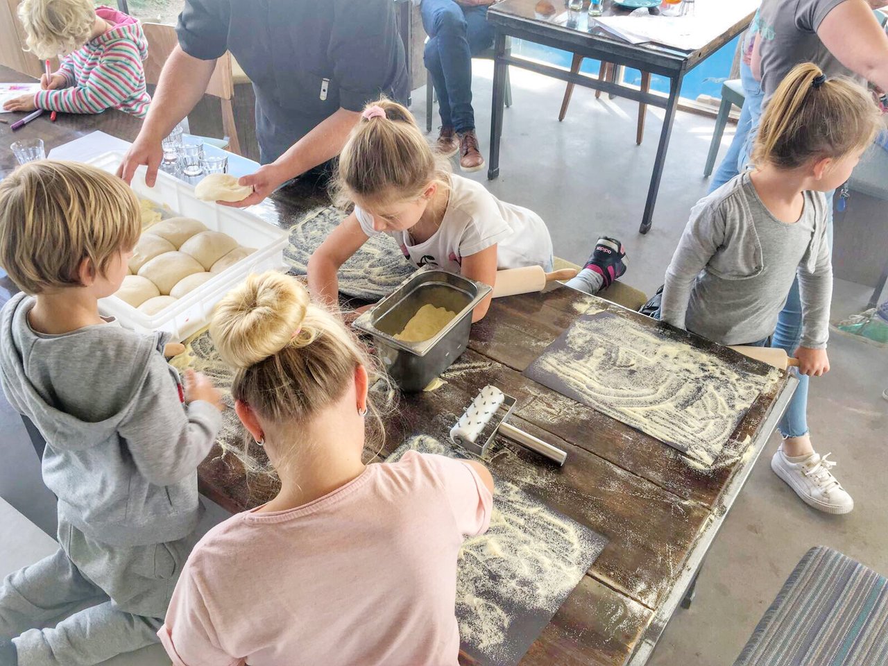 Kids Kookdag pizza maken restaurant Gestrand.jpg