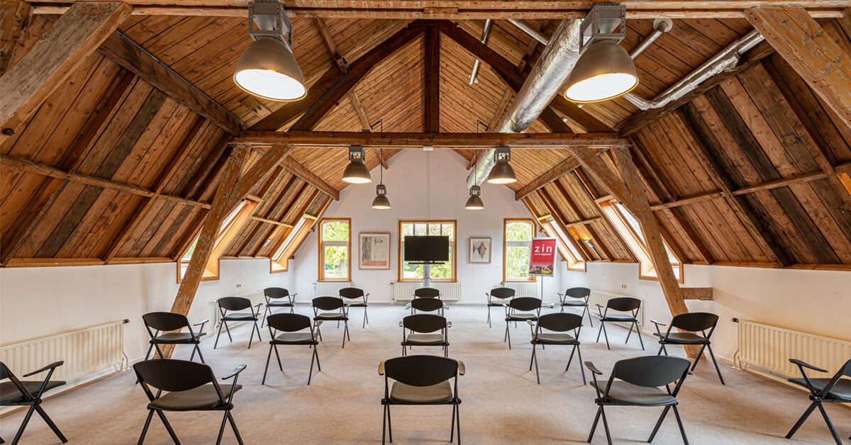 Bovenkamer-theater-vanuit-entree