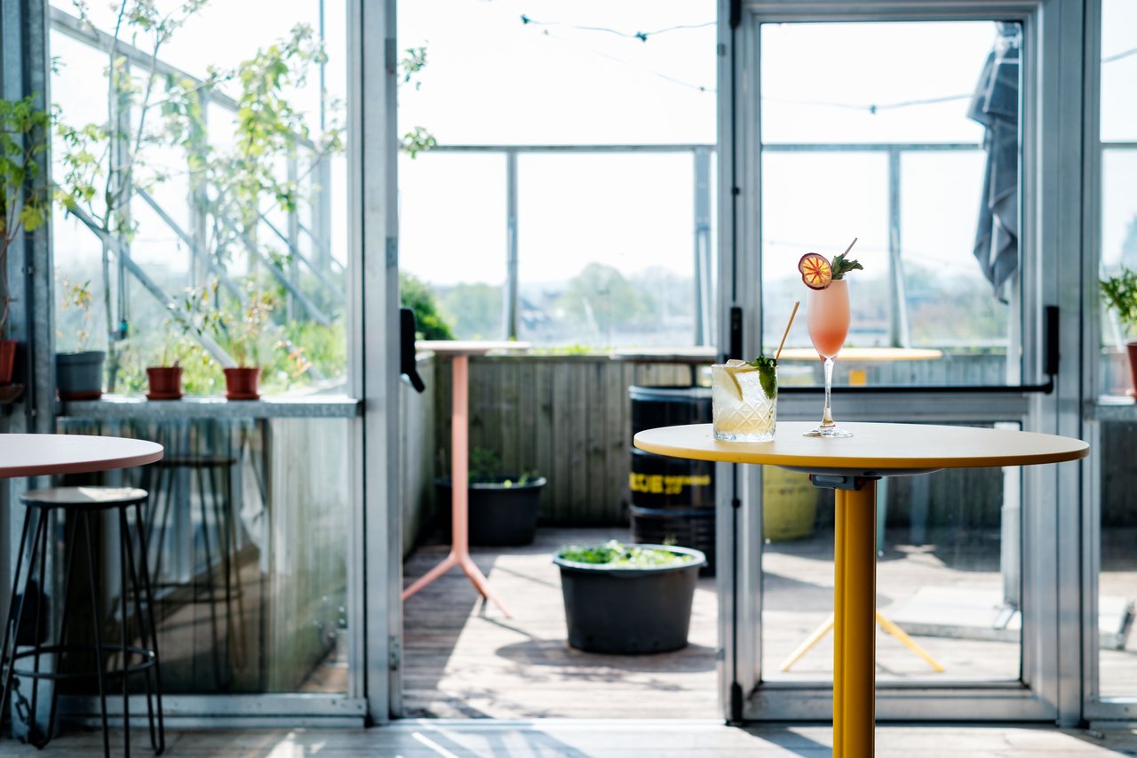 Privé ruimte met dakterras