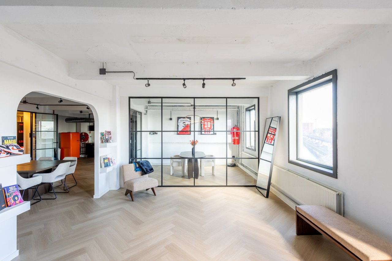 LAS OFFICE-2.jpg