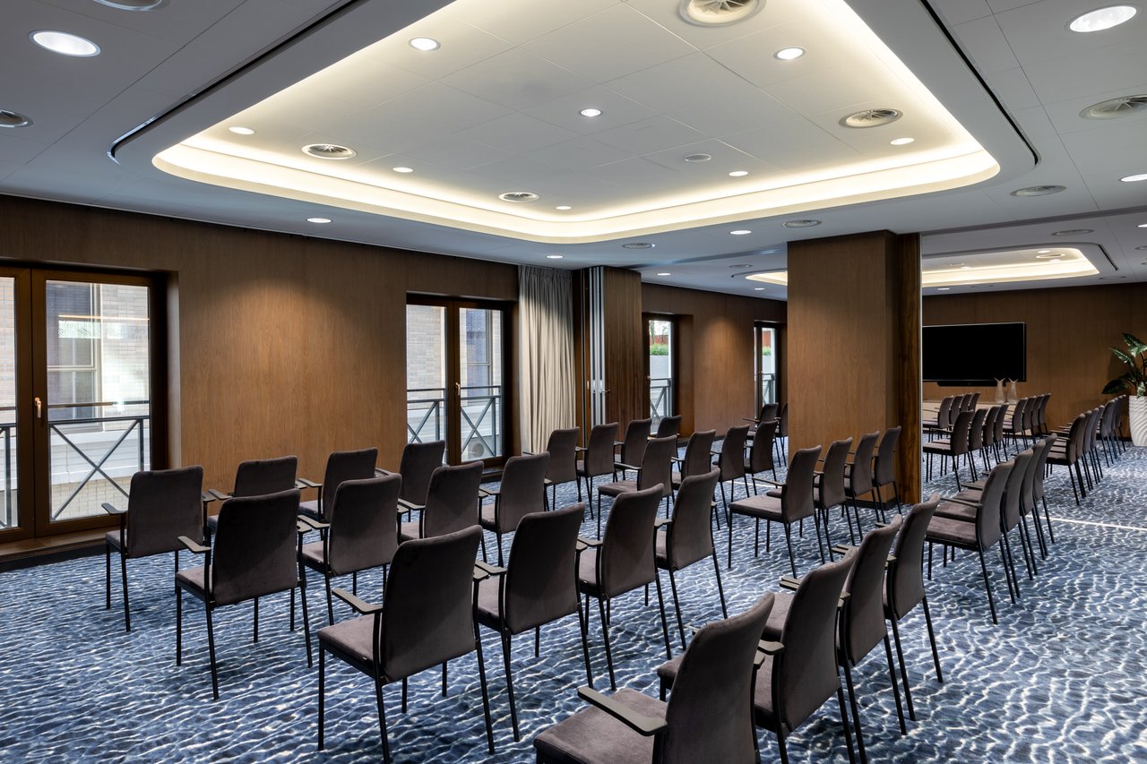 Meeting Room: Stream1+2 Theater