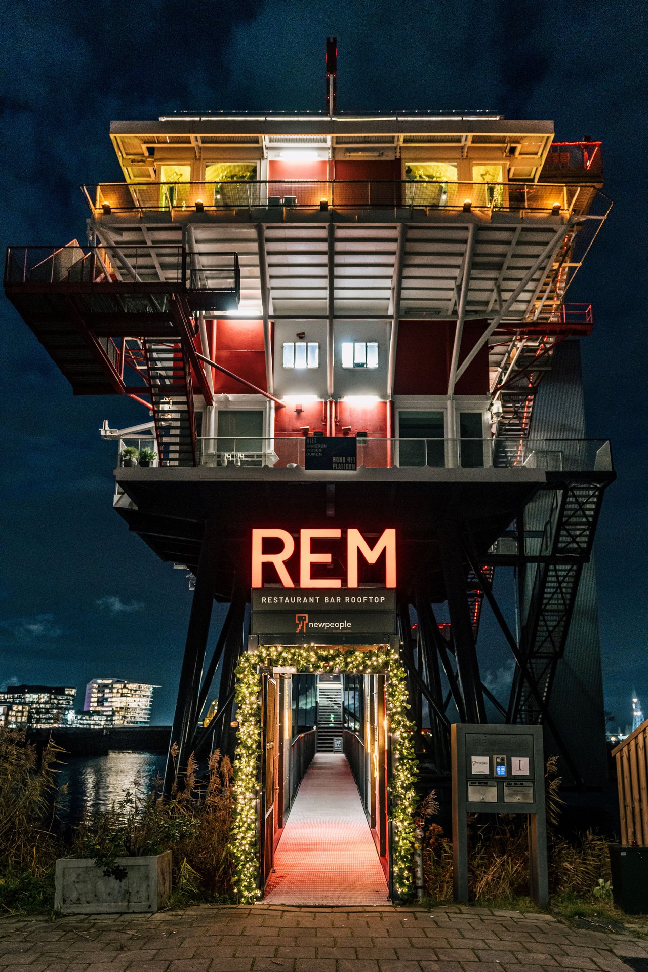 REM Eiland (2)