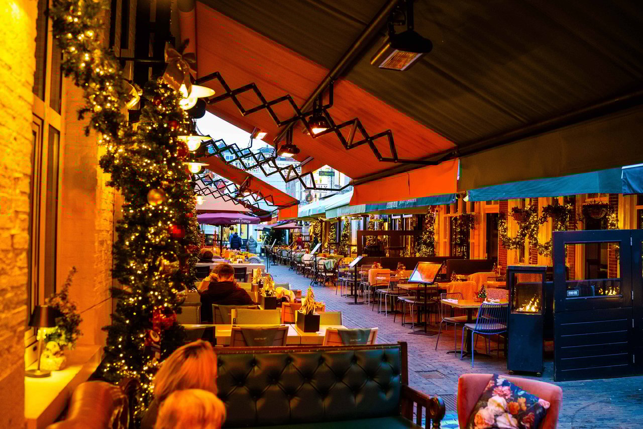 Terras - Kerstaankleding