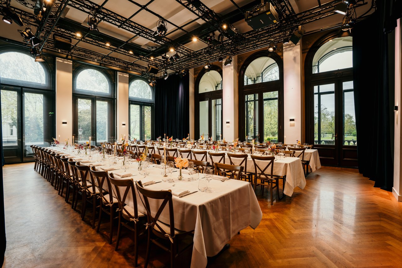 Het Vondelparkpaviljoen - Het Podium - Diner lange tafels