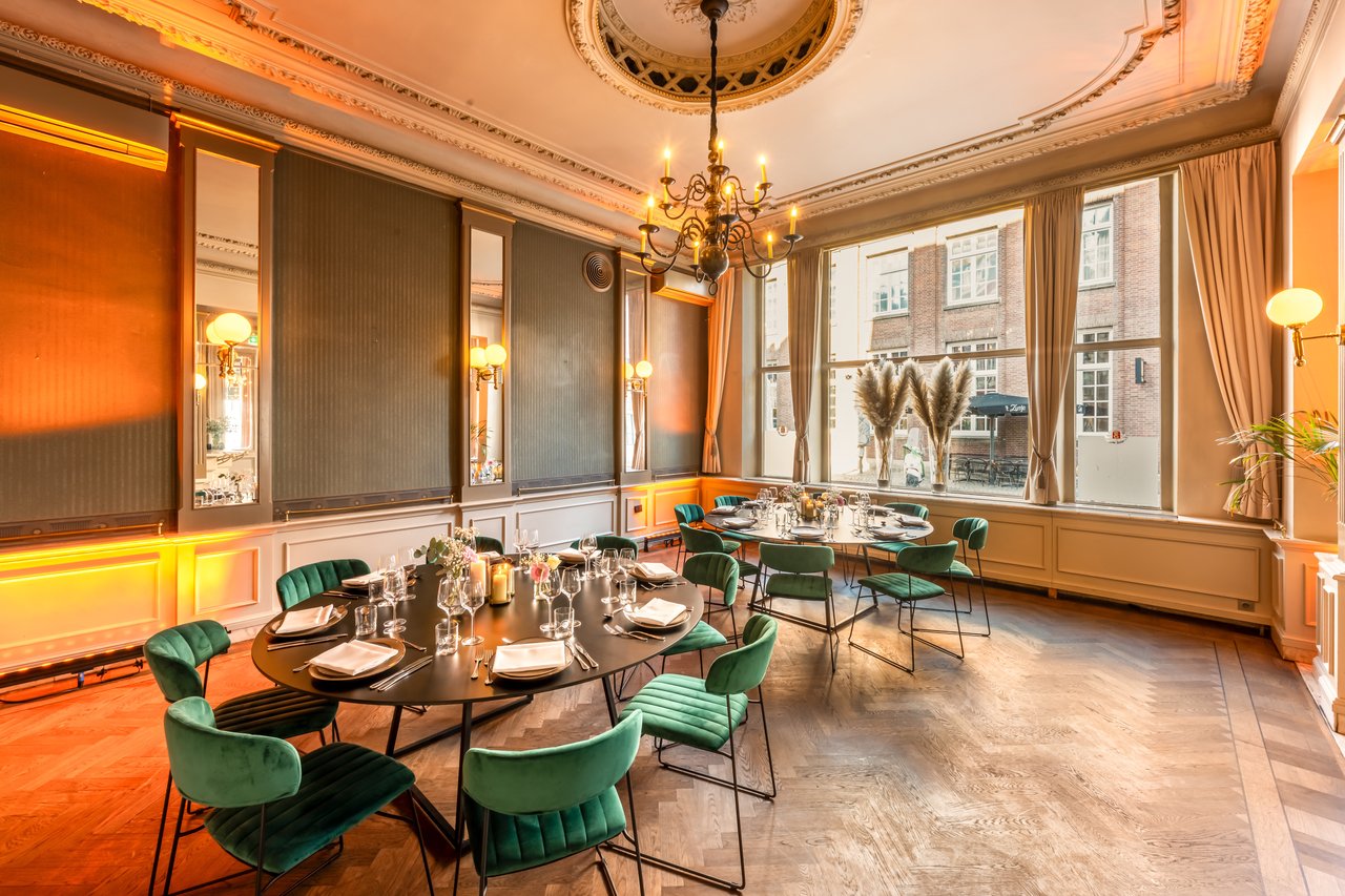 Diner in de huiskamer