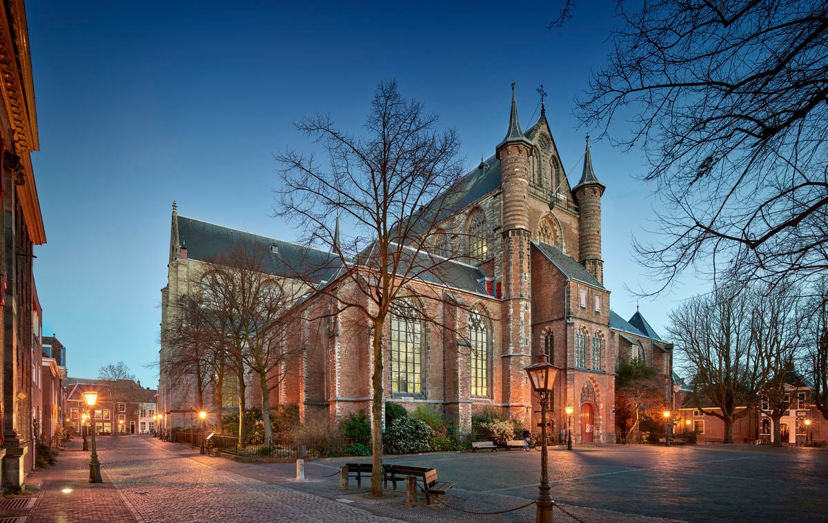 Buitenfoto Pieterskerkplein.jpg