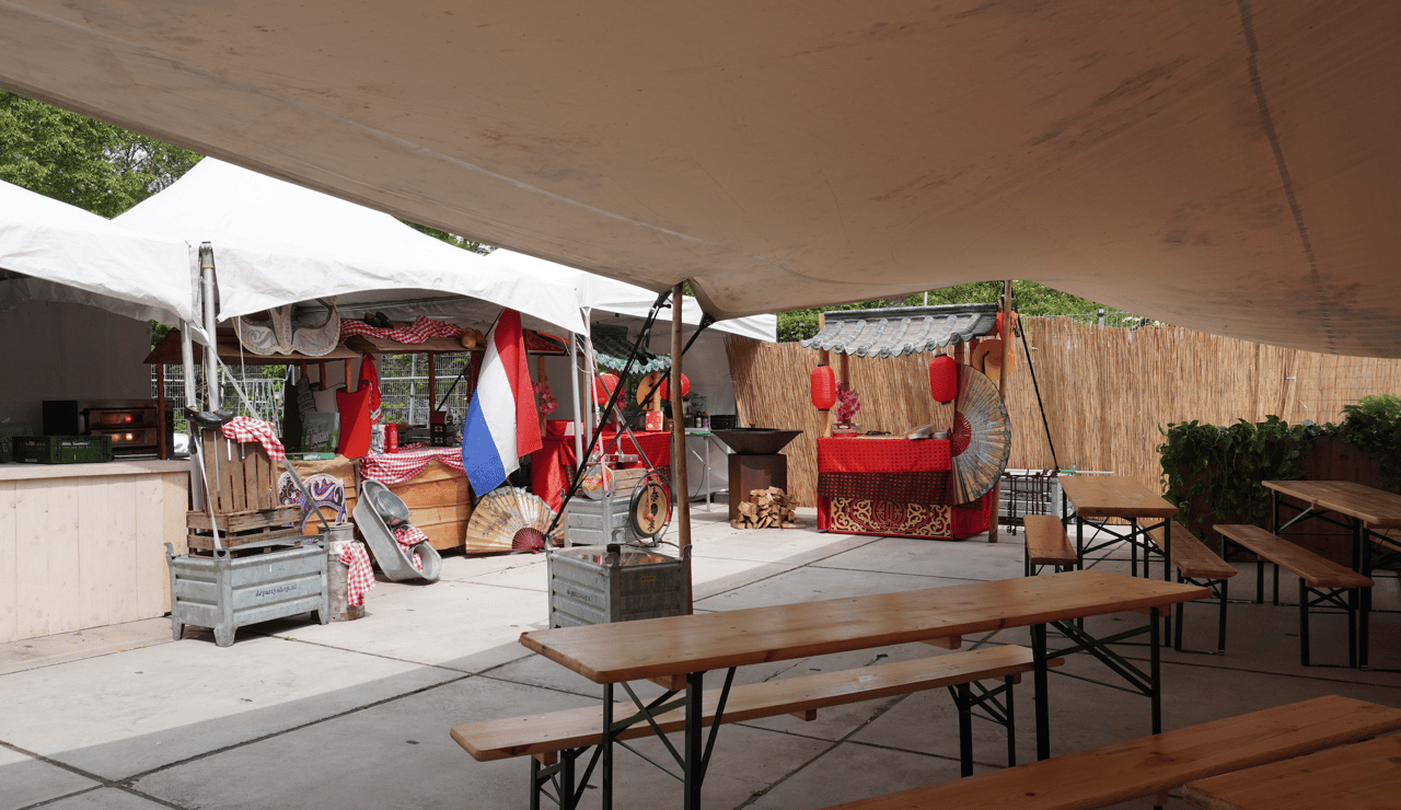 Tent + foodtruck