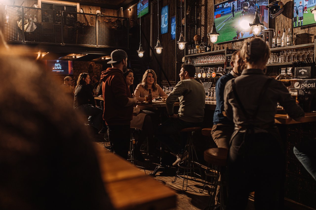 Groepen bij de Sportsbar (1)