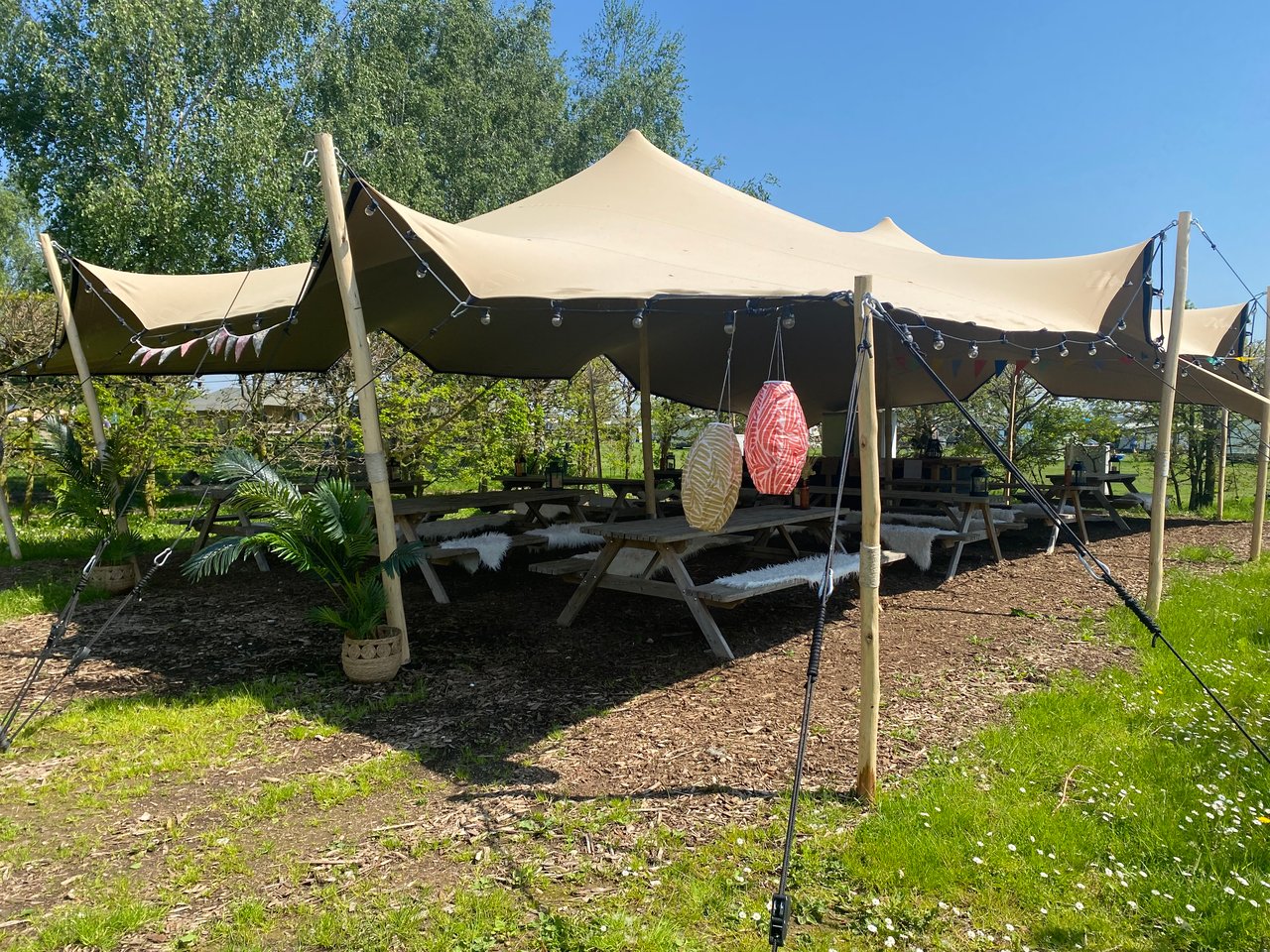 Buitengoed Samenzijn stretchtent 50 personen