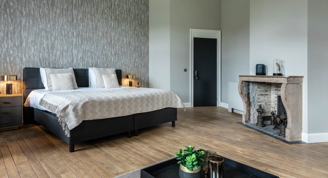Royal Suite 9.jpg