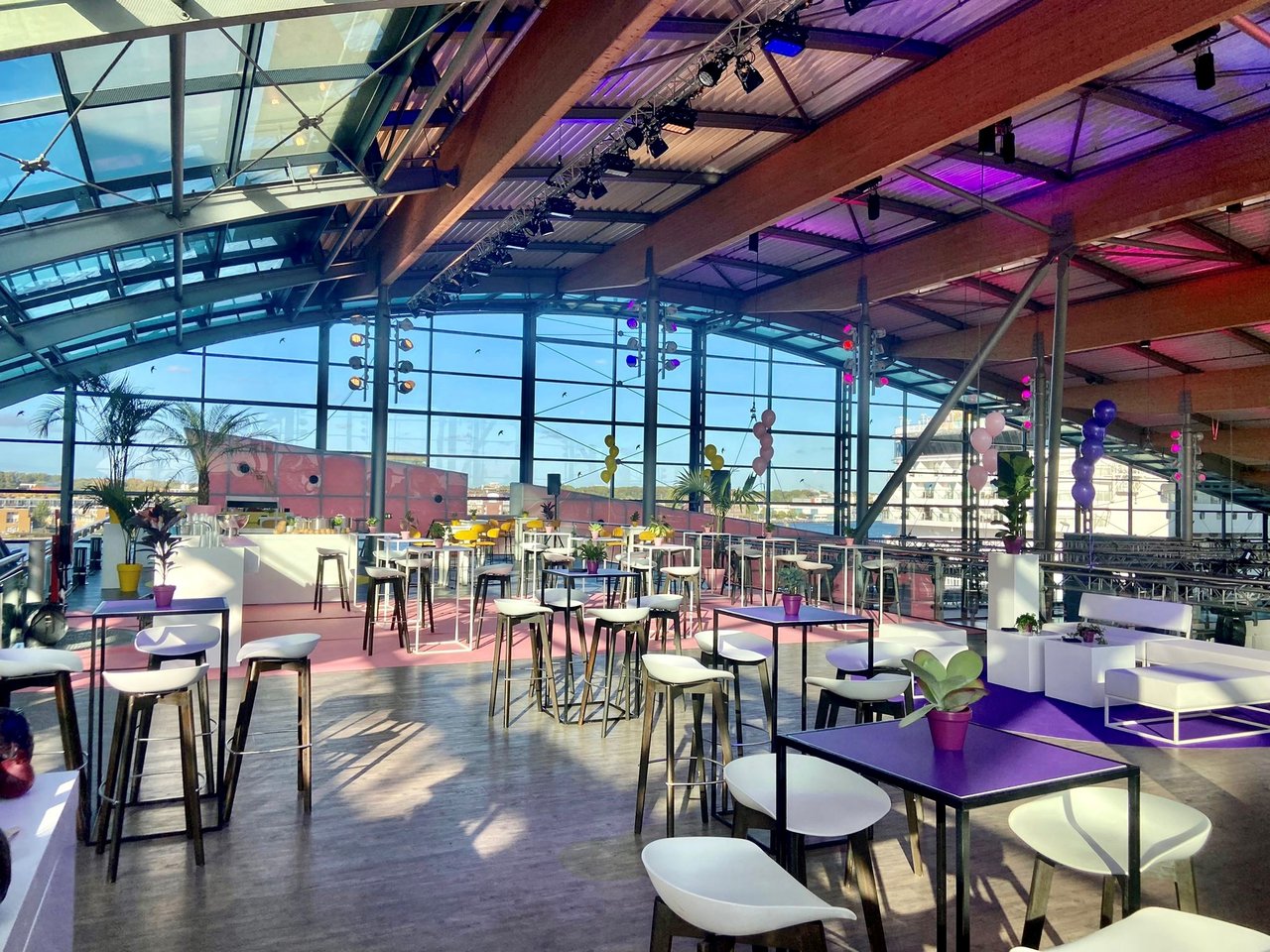 Feest op Panorama Deck 