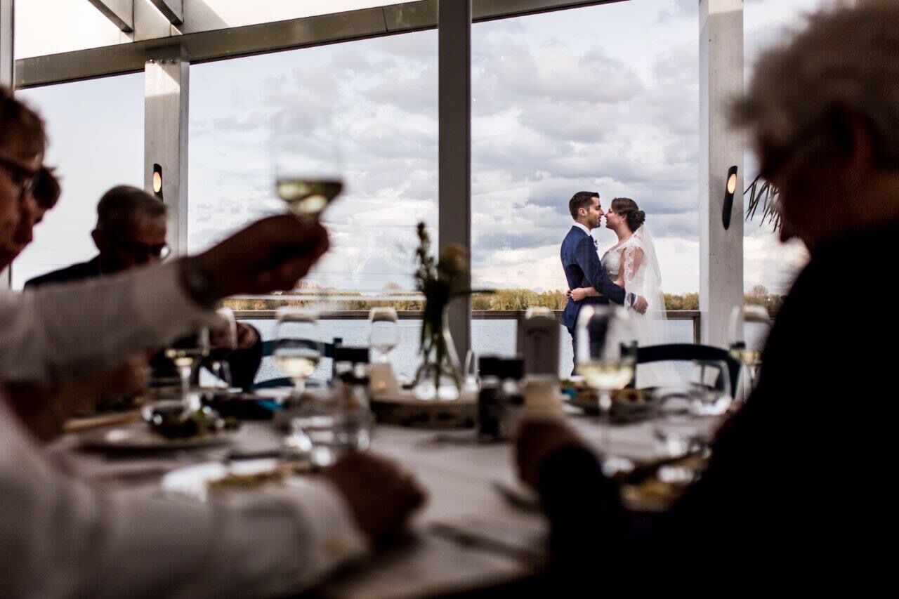 arjan-en-lisanne-diner-tafel-en-uitzicht