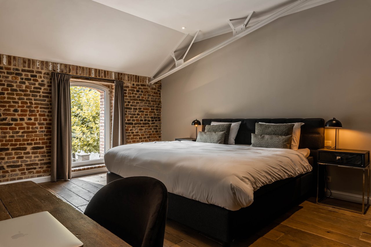 Courtyard Suite 11.jpg