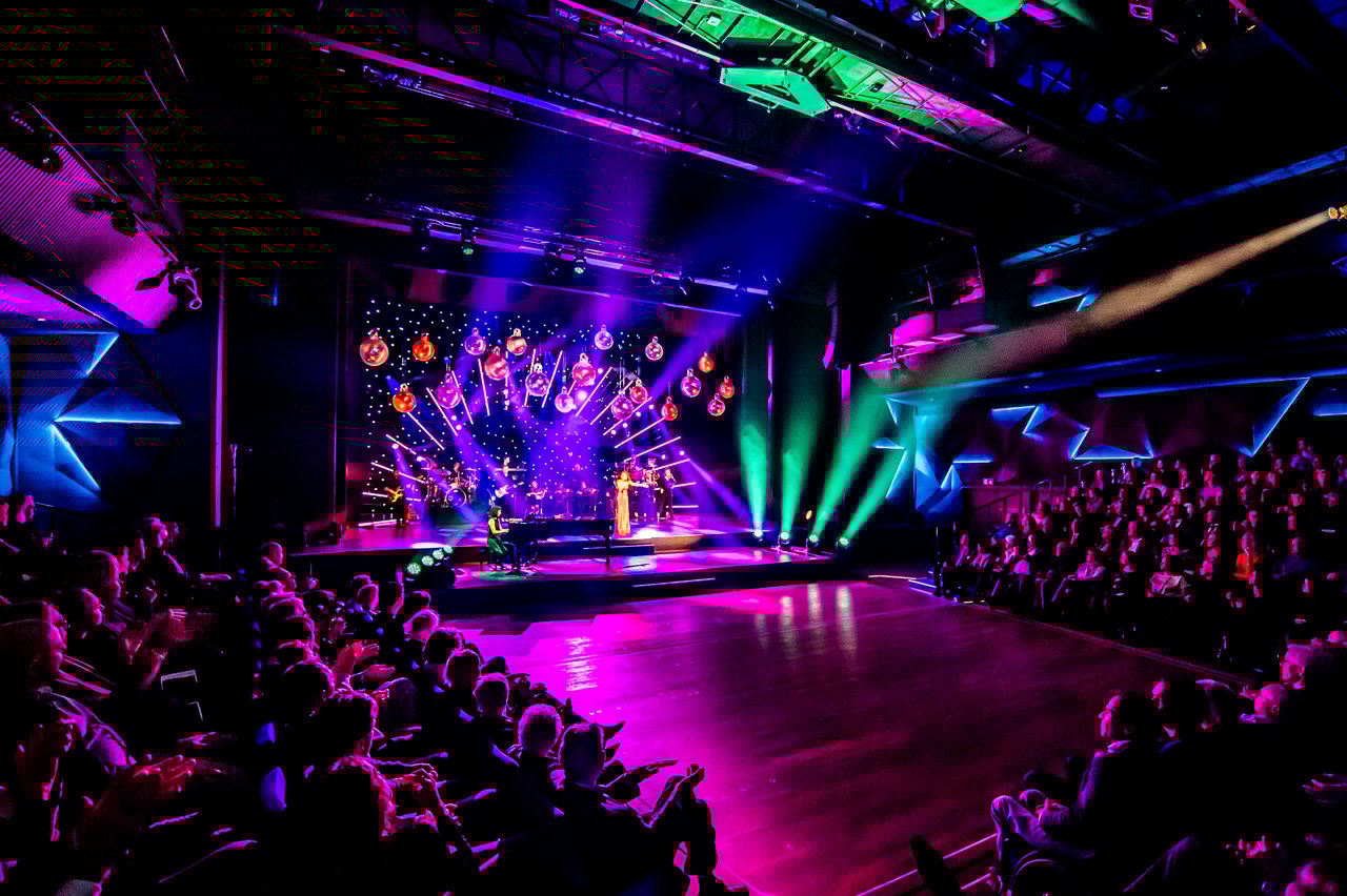 Podium één - Relatie evenement | theateropstelling u-vorm