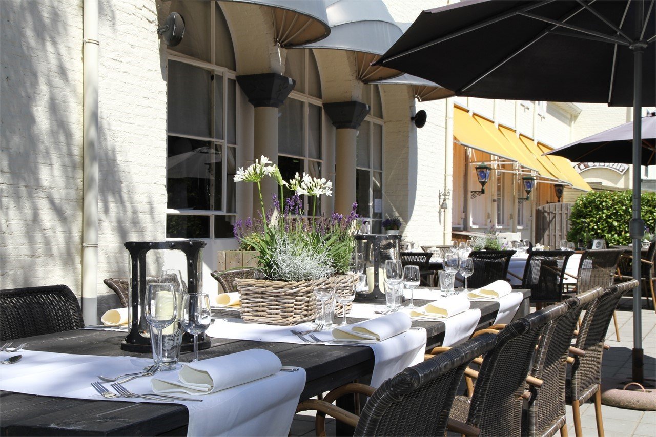 Diner setting terras 