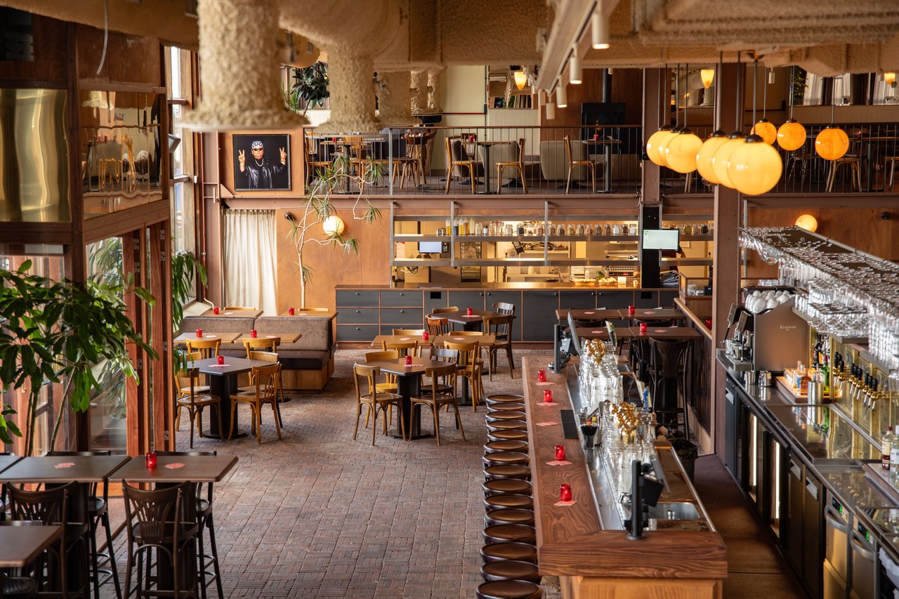 restaurant
