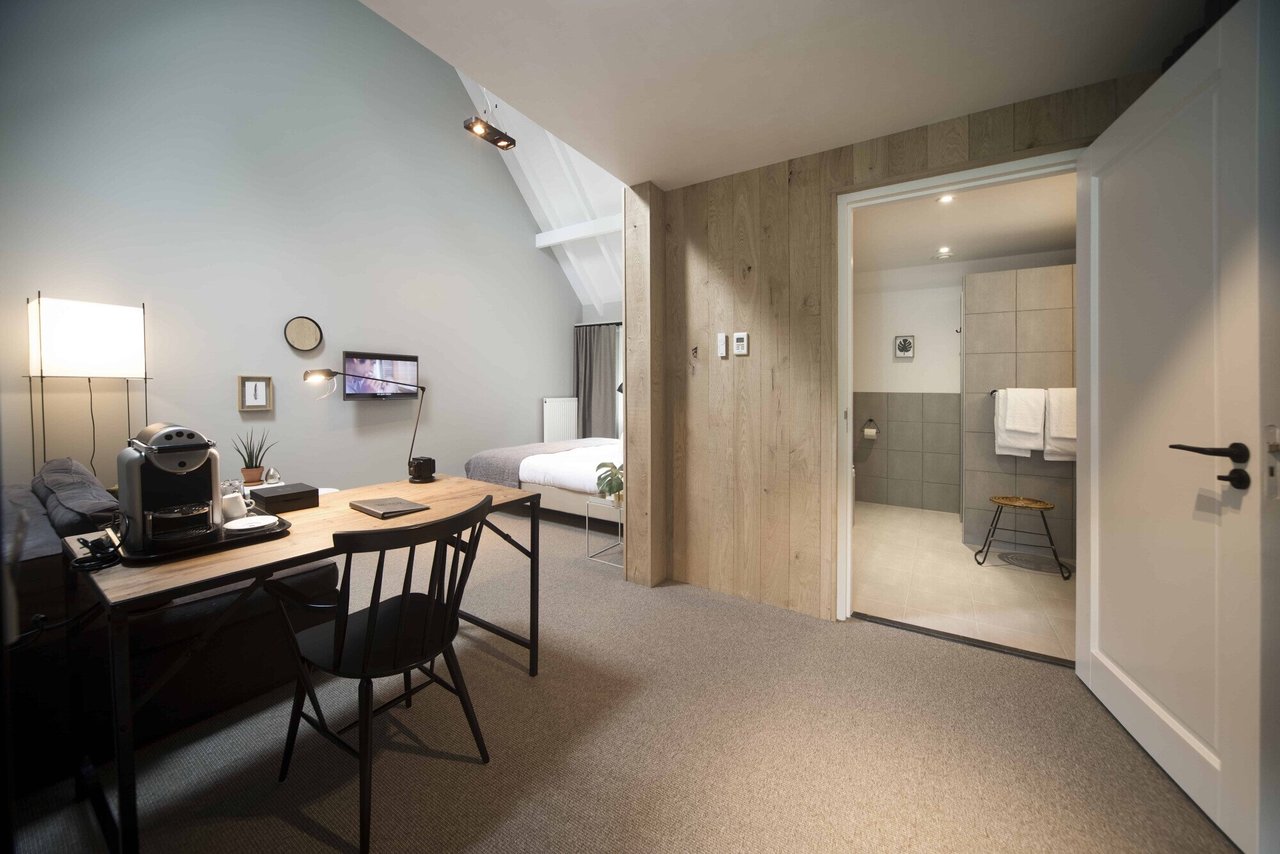 JuniorSuite2.jpeg