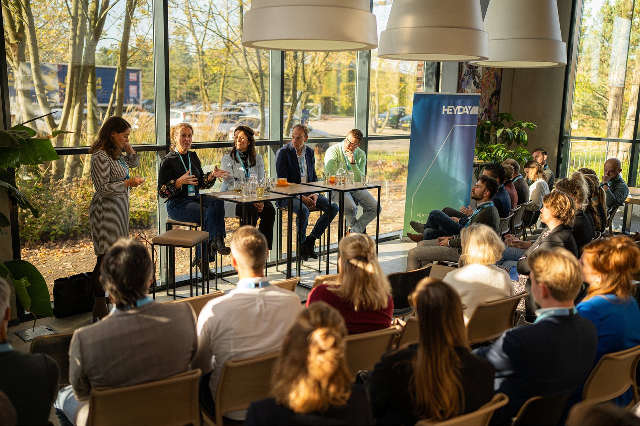 Plenaire opstelling in de ontmoetingsruimte