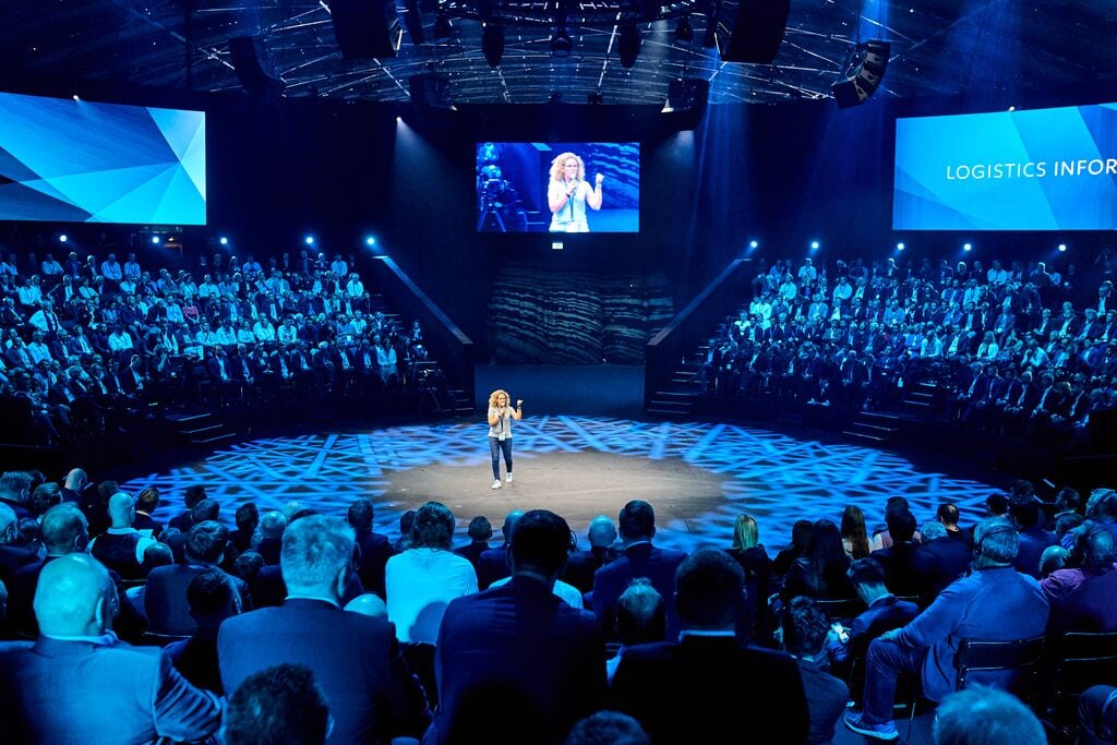 Gebouwde zaal in hal