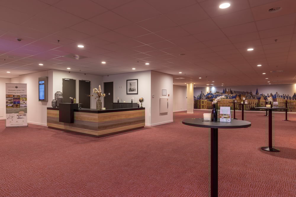 Wings-Interieur-Zalen-Foyer 2-1.jpg