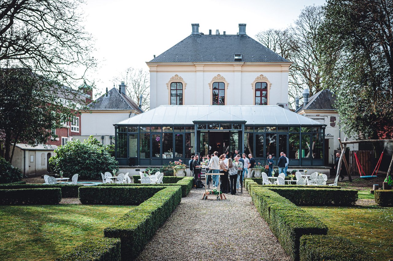 Villa185521mar25-258lr.jpg