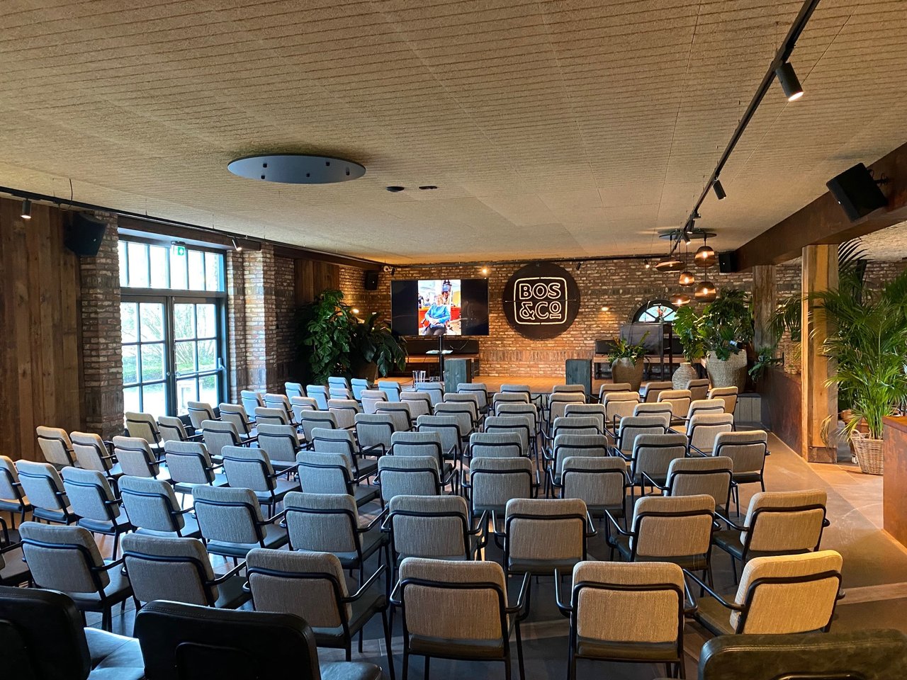 Tuinkamer theater opstelling