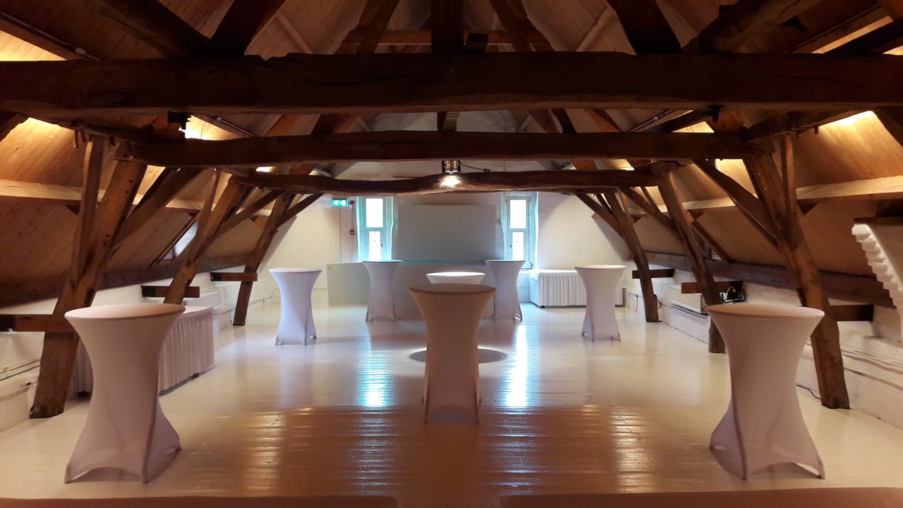 Zolderzaal (1)