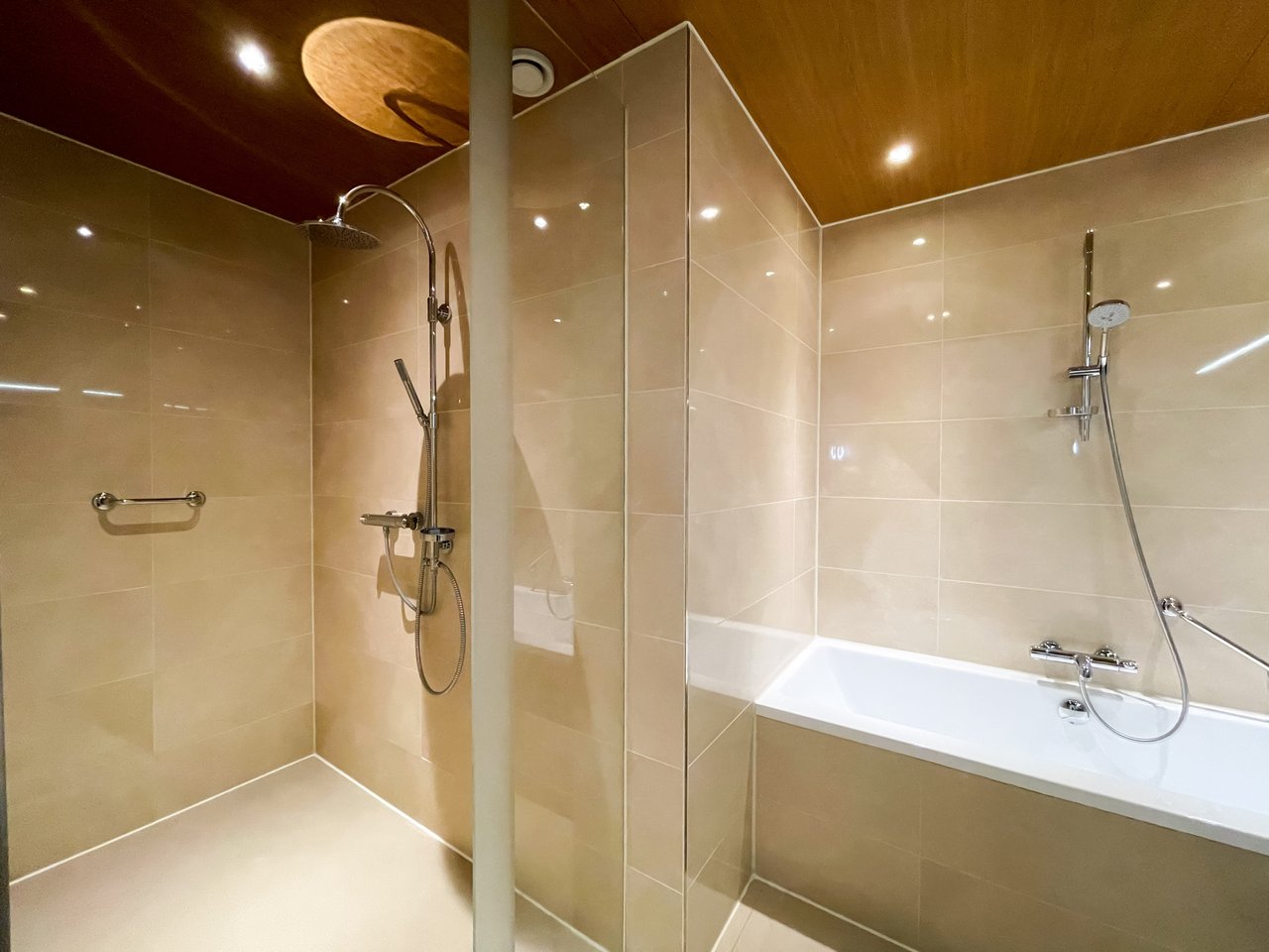 WTC - Business appartement - douchehoek - 09.jpg