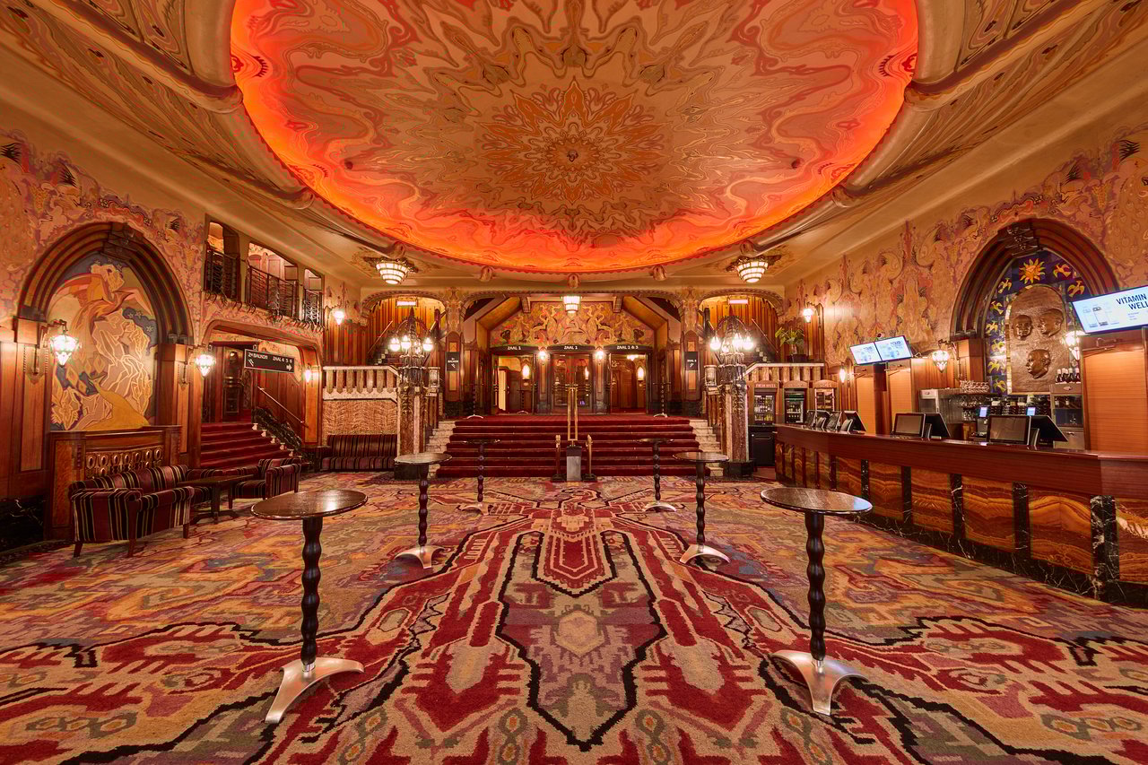 Tuschinski Theater foyer