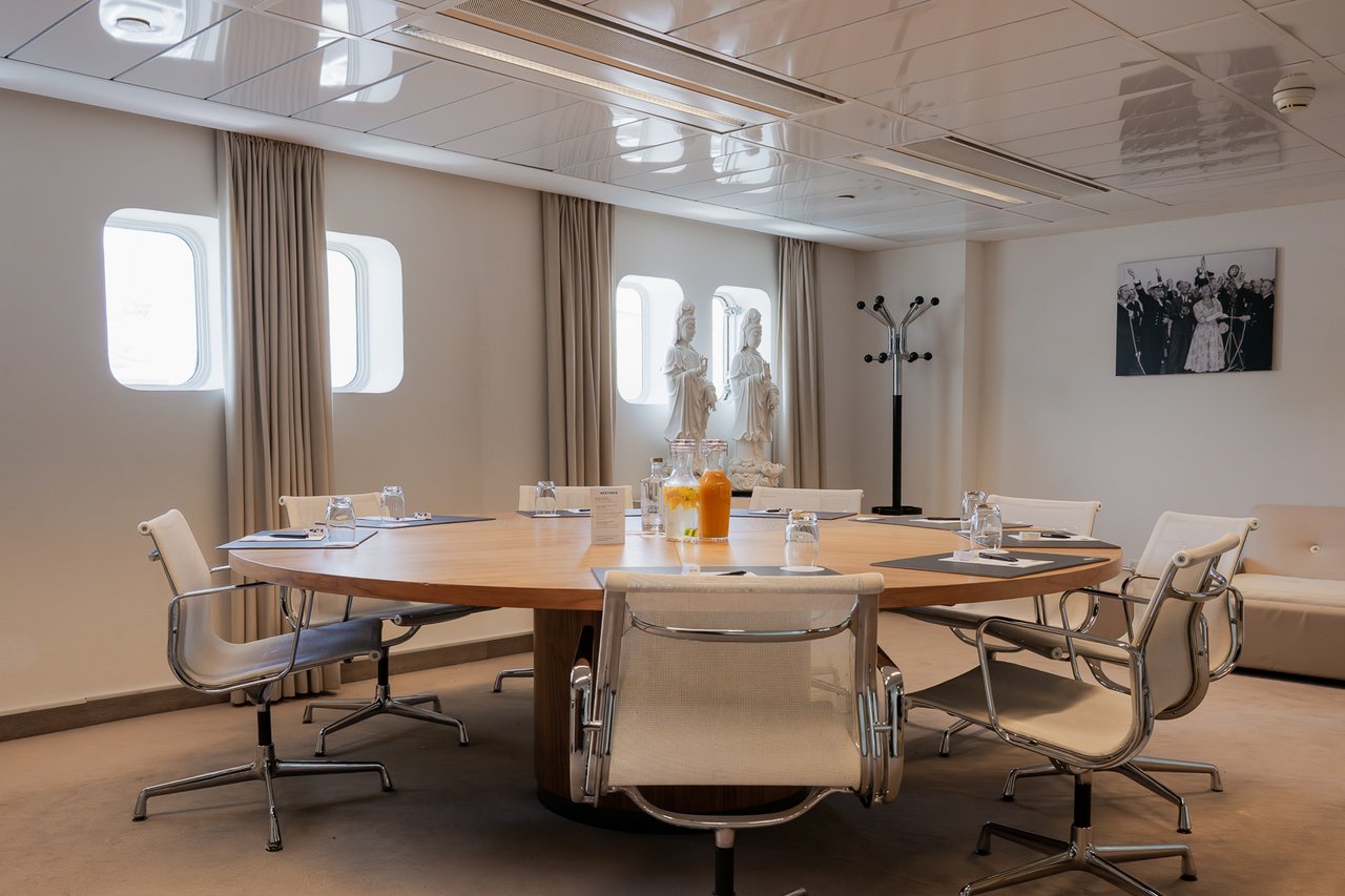 ss Rotterdam Executive Boardroom 