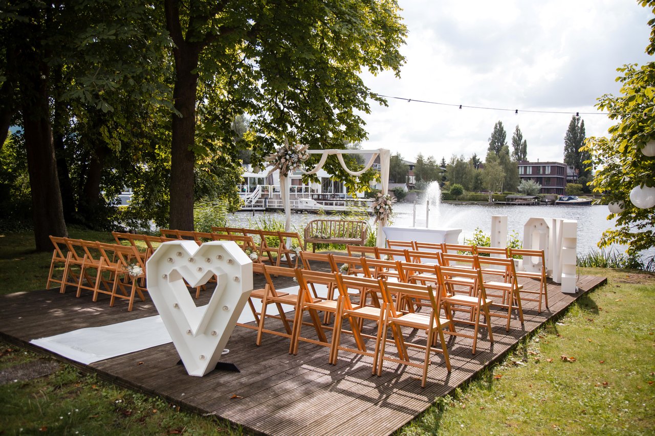Trouwen bij Lommerrijk met mooi uitzicht over de Bergse Plas