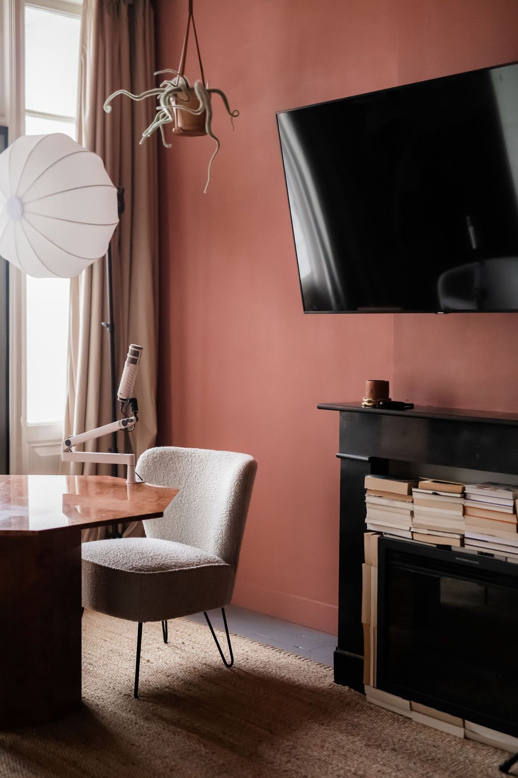 Podcast Room (9)