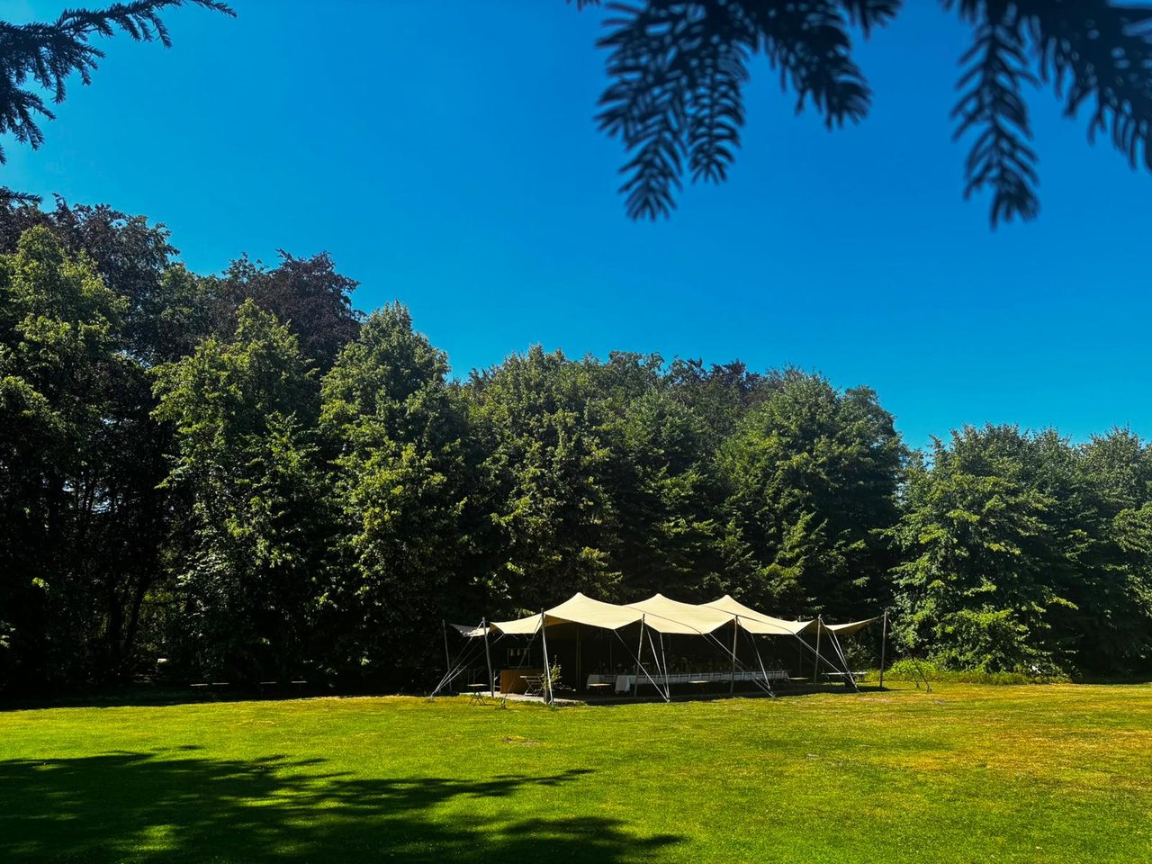 Het Witte Kasteel Tent