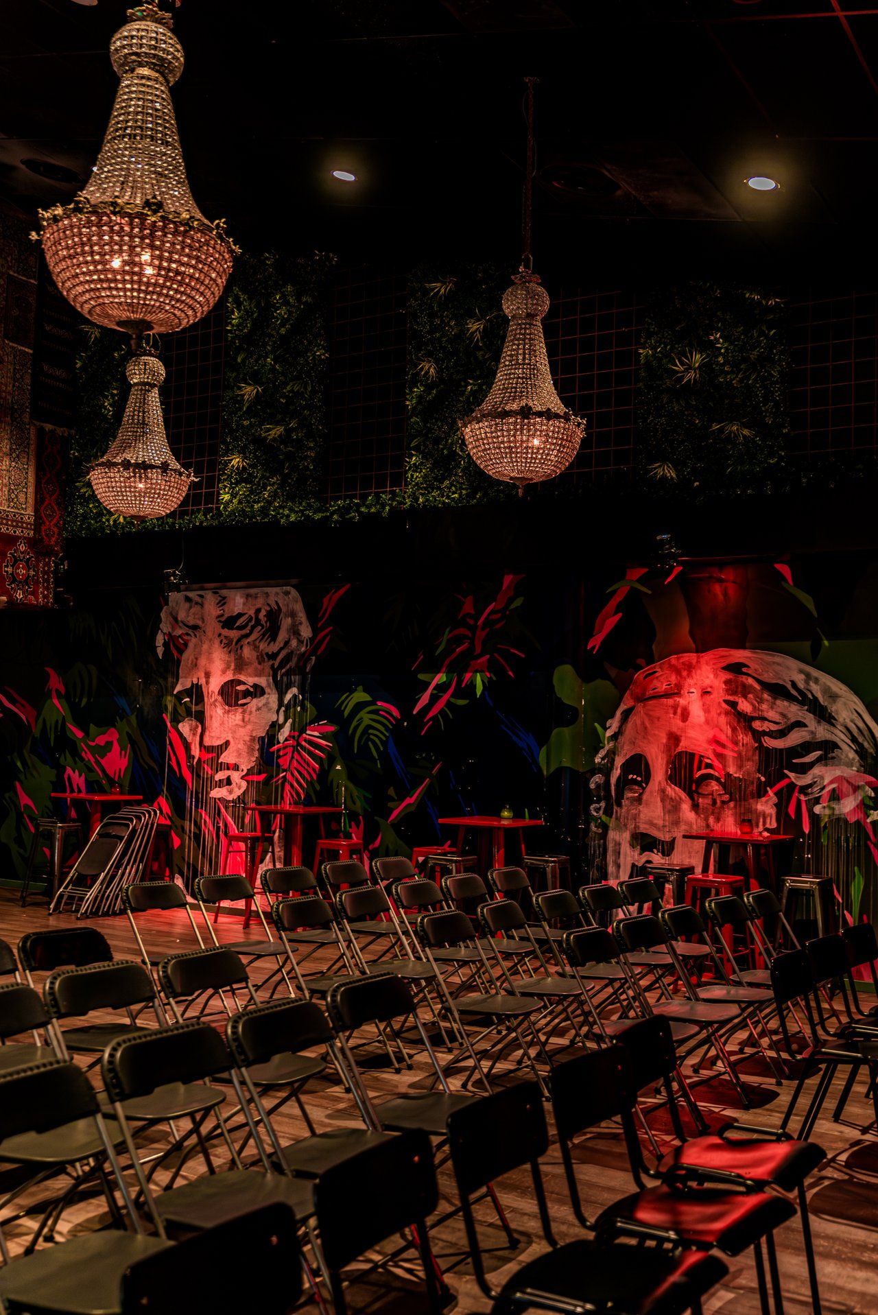 Pong theater