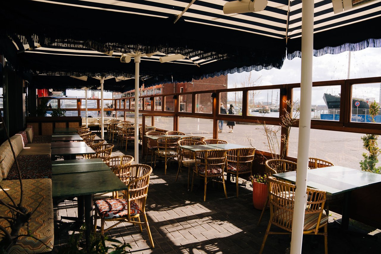 Genieten aan het water: het terras van Bello Gio's by the River