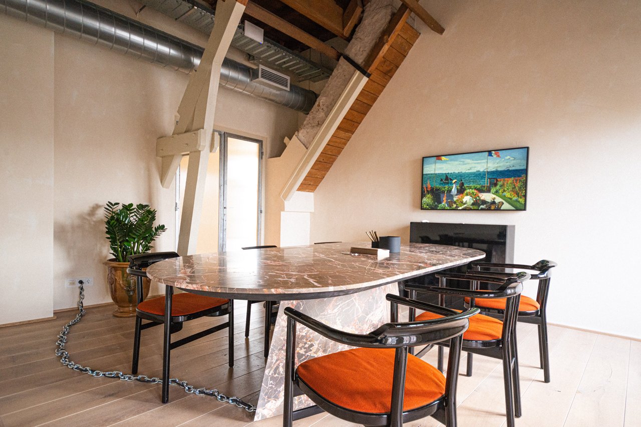 Canal Room-6-min.jpg