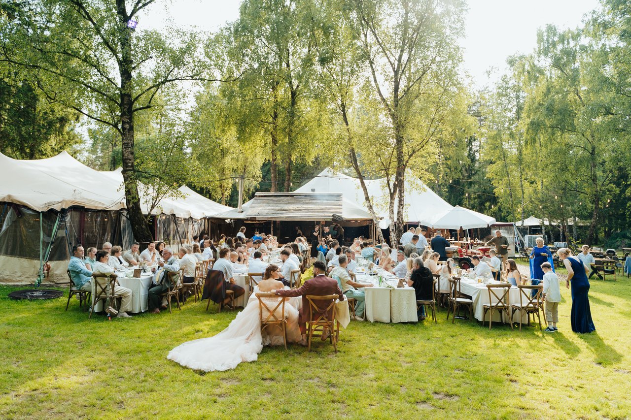Buiten bruiloft diner