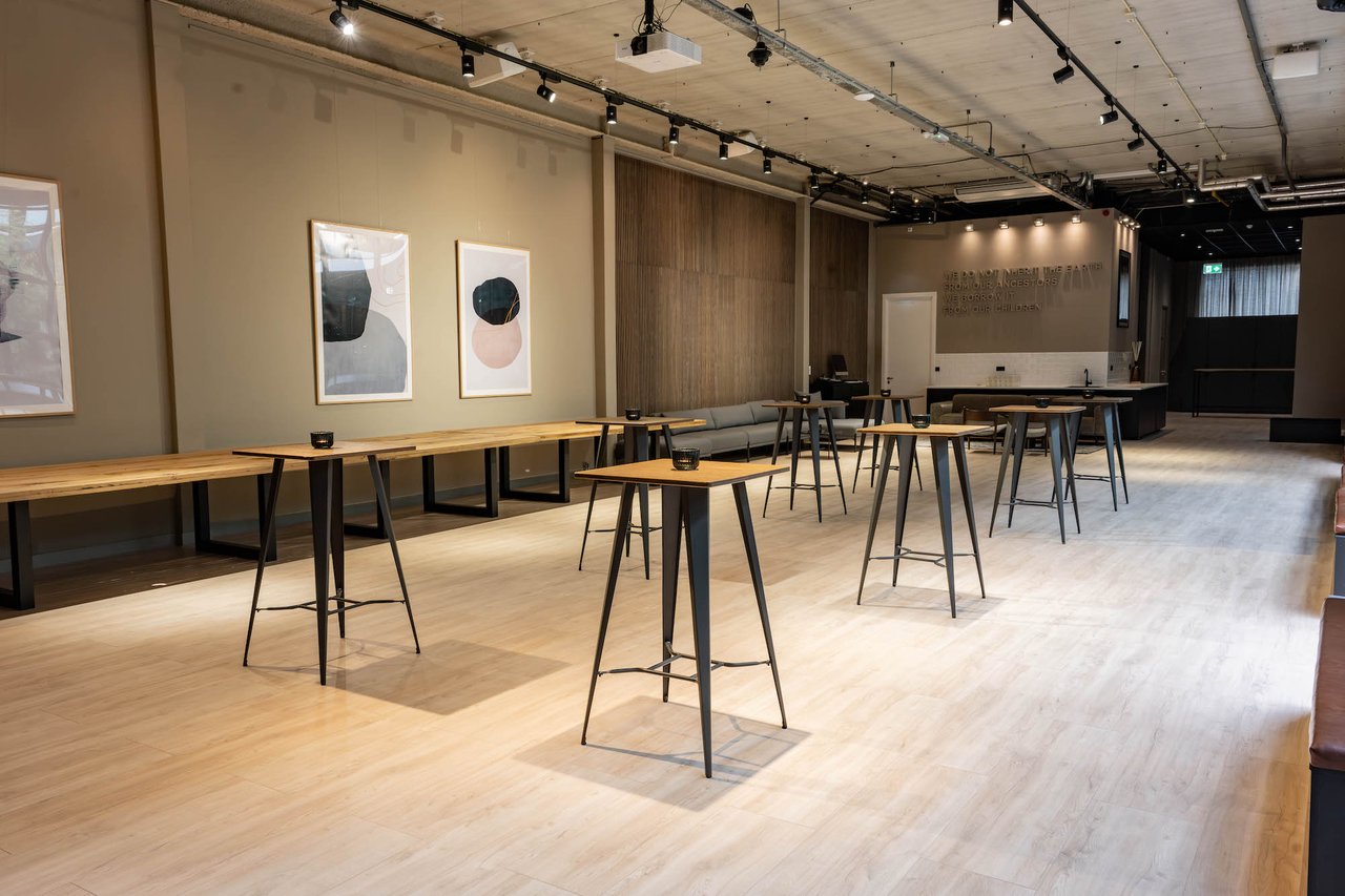 VC - The Lounge 5.jpg