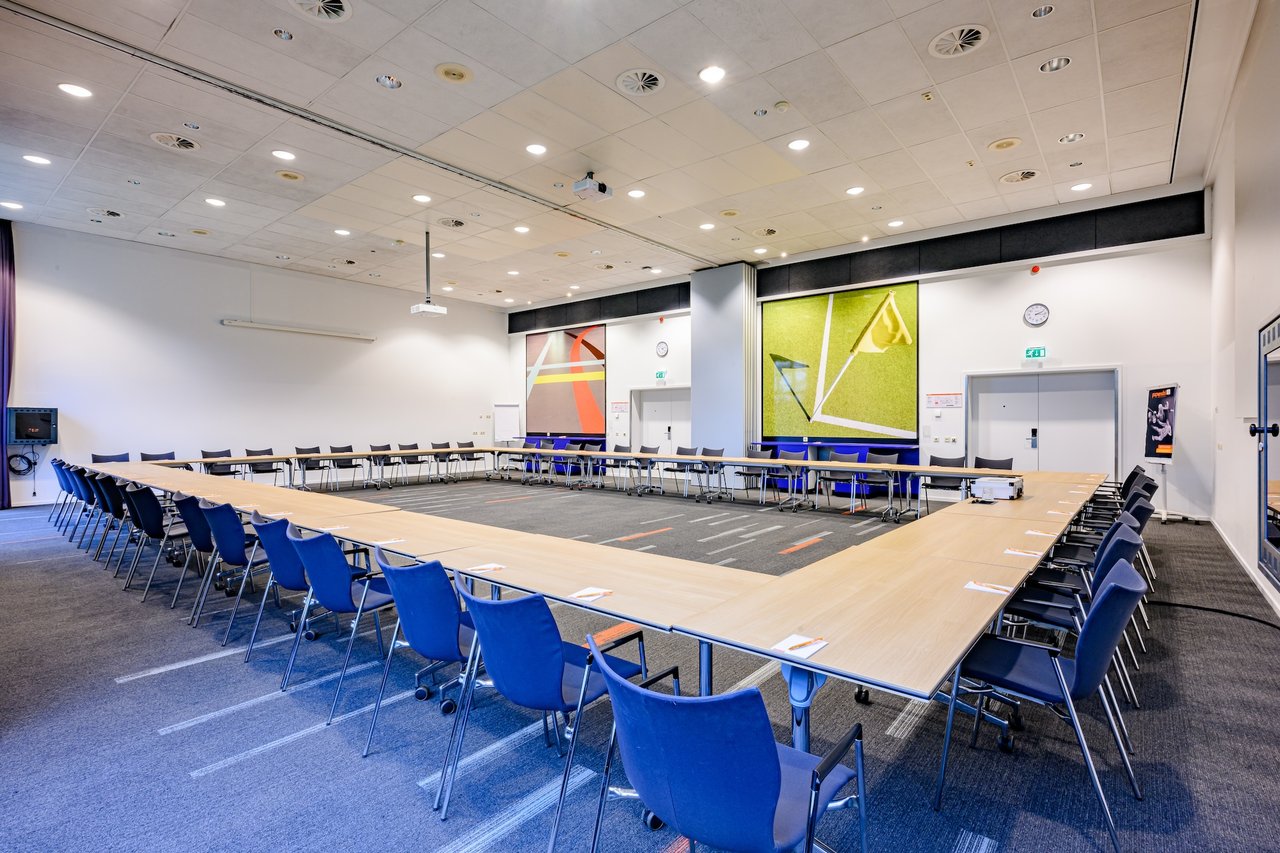 vergaderzaal-8-en-9-u-vorm-3.jpg