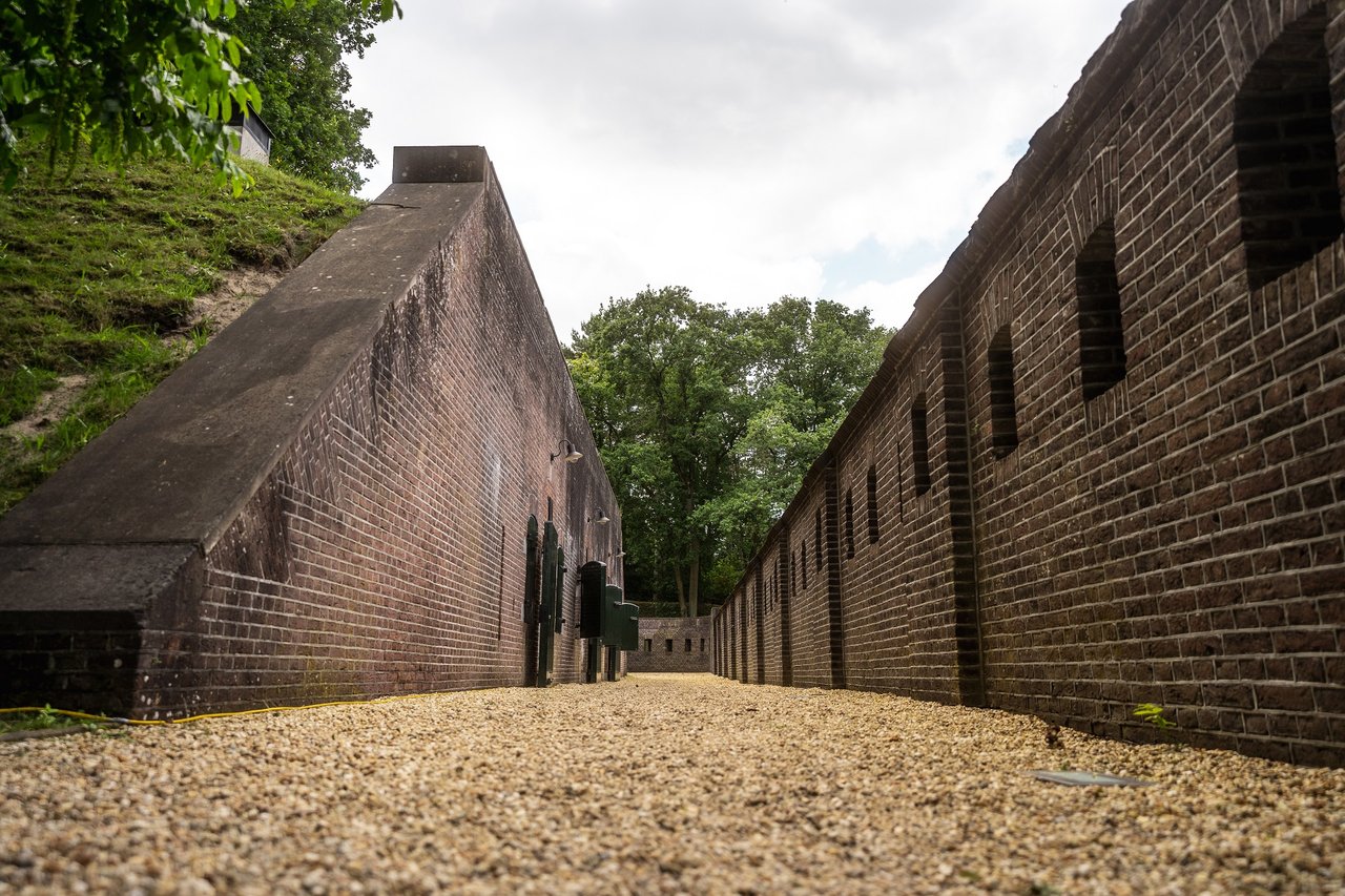 Historische buitenmuur van Fier Bussum