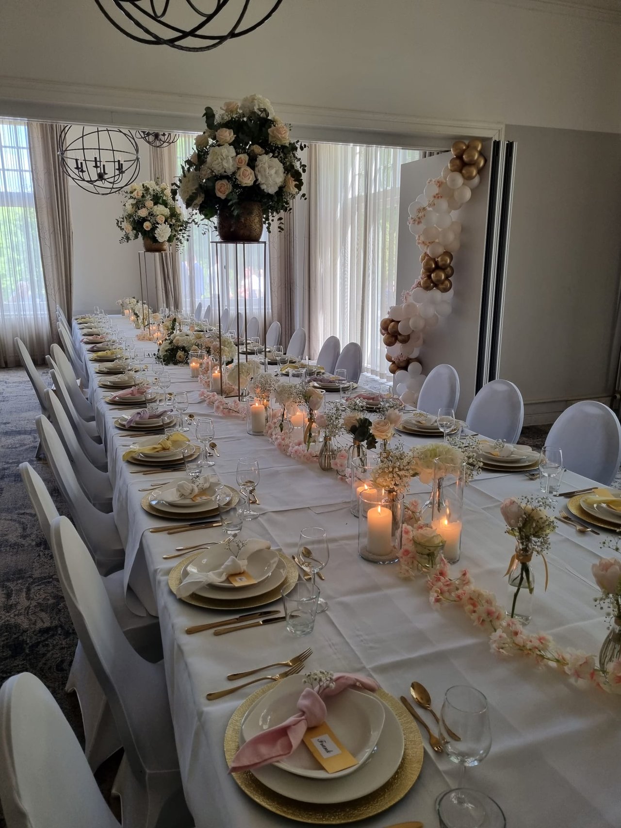 Dinertafel kasteel binnen (2)