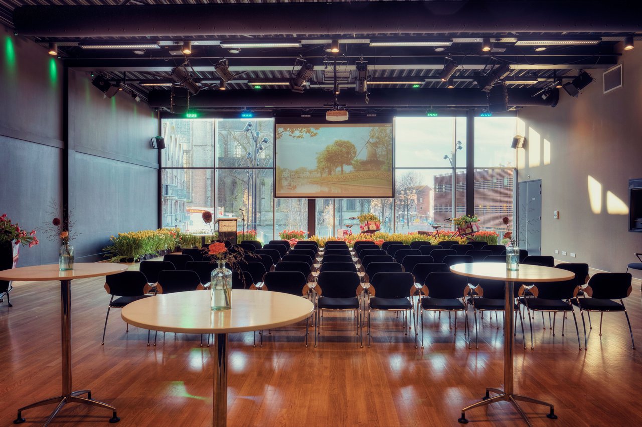 Plein Zaal bloemen 2.jpg