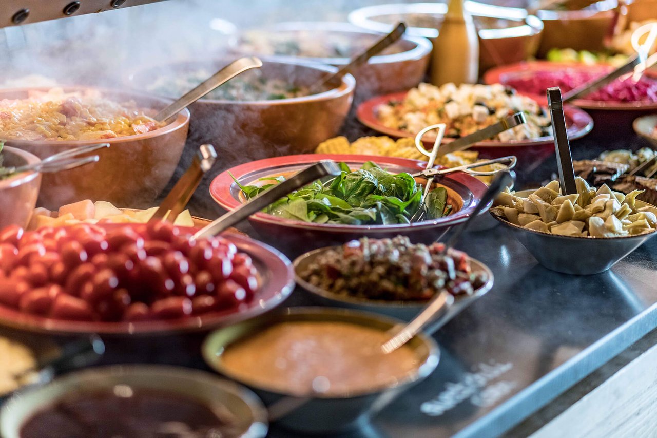 BARRACA Rodizio Grill & Bar - Fresh Market Table